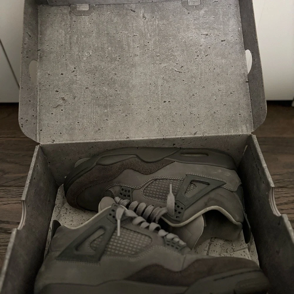 Jordan 4 "Wet Cement" Size 8.5 Good Condition - Picture 4 of 4